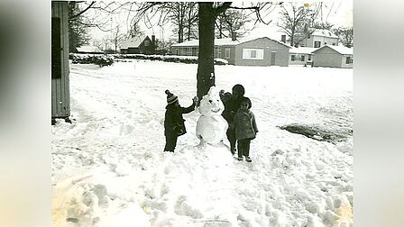 Woonoord De Biezen in de sneeuw, rond 1960